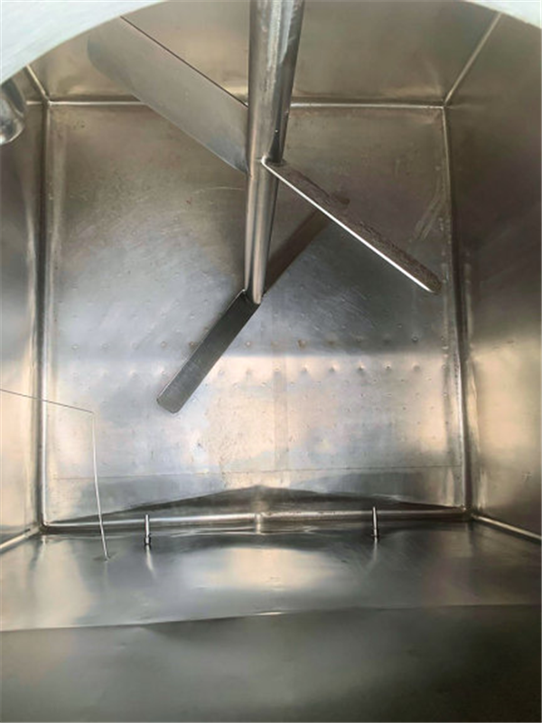 Three Compartment 5' W X 5' L, 3000 Gallon With Top Entry Agitators)